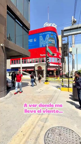 Deja que el viento te lleve a saya Beauty ✨💋#humor #comedia #parati #tiendademaquillaje #monterrey