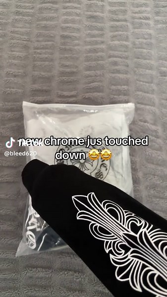 Chrome sneaker reveal 2026: surprise gift and reaction