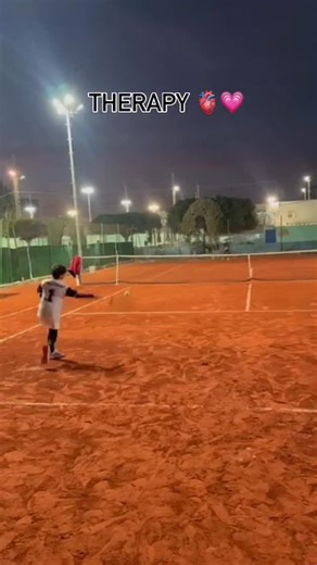 Omar hadj béchir on Instagram: "#therapy #tennis #tennisplayer"