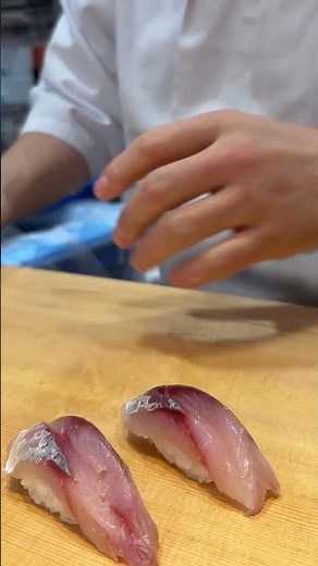 寿司職人の鮮やかな手捌き！美しすぎるアジの握り #寿司 #捌き方
