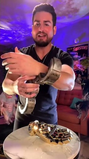 Space Cuffs - #magic #magician #illusion #starwars #disney