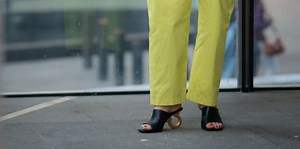 Le mules con tacco sono le scarpe del 2023