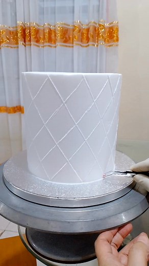 1.8K views · 41 reactions | Tall cake decorating ideas #trendingcake #cakedecorating #homebaking #tallcake | Jocelyn Basas | Facebook