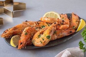 Langostinos a la plancha, receta fácil y rápida de uno de los entrantes navideños más populares