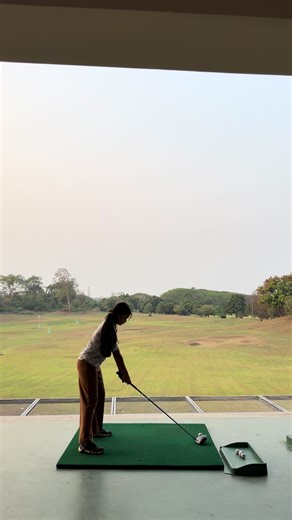 Lady Golfer's Impressive Golf Swing Techniques