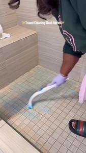 Rochelle N. Stewart on Instagram: "Travel cleaning must haves & Turning my hotel room into my home away from home!🧽🫧✨ #clean #cleanwithme #cleaningmotivation #cleanhome #organizedhome #hotelcleaning #momsofınstagram #blackmomsofinstagram #hotelclean #cleaningtips #asmr #cleaninghacks #scrubdaddy"