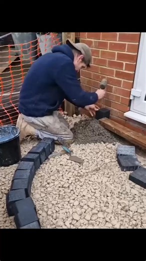 1K views | He built these perfect curved steps with just a wooden stick #construction #build #DIY #contractor | Construction.rgf | Facebook