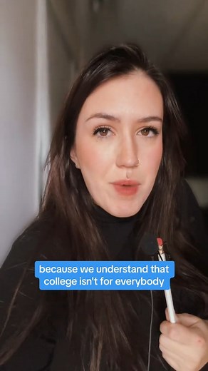 #changingcareers ? Let’s discuss! Interested in getting into the #ITfield ? Check out #MyComputerCareer today 👏🏻 | MyComputerCareer