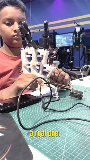 Makemybot Robotics on Instagram: "A robotic hand prototype built by student Daniel 🤖 Using Arduino Nano and 5 micro servo motors Designed to replicate real finger movements — step one toward prosthetics & automation ✋#arduino #younginnovators #studentproject #diy #STEMLearning #arduinoprojects #makers #innovations"
