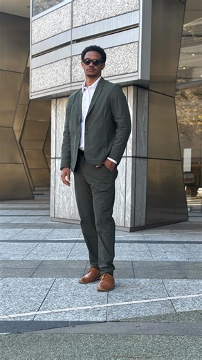 Chandler Dejuan Thomas on Instagram: "Leveling up my Holidaybstyle with the Don Collection from @fableticsmen 🖤🕊️ Unboxed the Don trousers, long-sleeve button-up, and blazer — and this set is different. Elevated style meets next-level comfort. From the pine green pants to the crisp white shirt and tailored blazer, this fit feels like confidence. And the best part? I got it all through the Fabletics VIP Membership: ✅ 20–50% off everything, always ✅ Skip any month between the 1st–5th — no charge