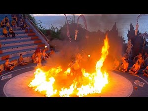 Bali Kecak Fire Dance at Uluwatu Temple
