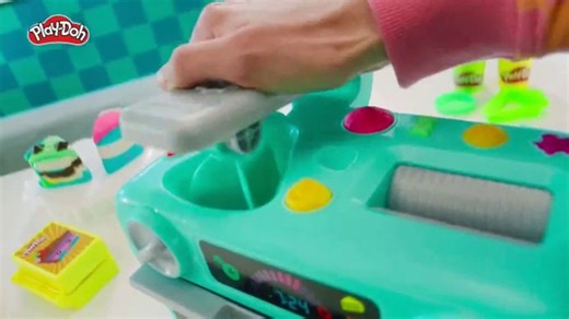 Play-Doh Super Slice Cake Playset TV Spot, 'Bake, Reveal and Decorate'