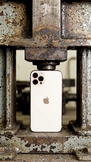 iPhone Vertical Crush – Satisfying Destruction 😵