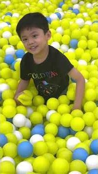 Gab-Gab’s Big Adventure: Ball Pit & Giant Slides!