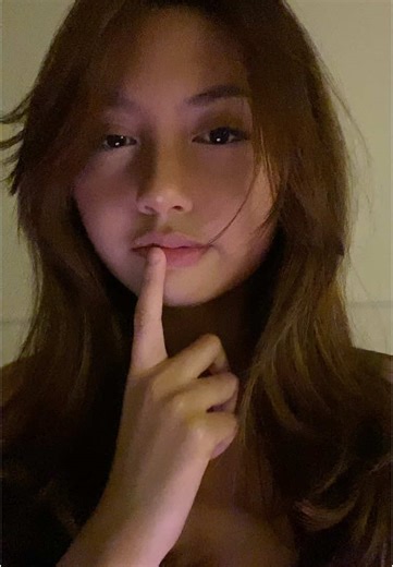 Ganteng BGT: Mengenal Emma Jones dan Vala Language