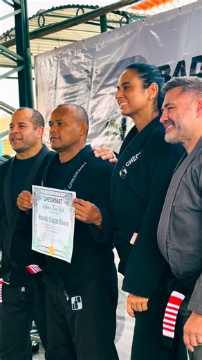 CHECKMAT CEARÁ | JIU-JITSU on Instagram: "5º grau do Mestre @ronaldocruzbjj 👏🏽 19 anos de faixa preta, de muitas histórias e de muita dedicação ao Jiu-Jitsu. Parabéns Mestre por ser nosso exemplo e união! Obrigado Mestres @leovieirabjj e @sebastianlalli_bjj por proporcionarem esse momento especial para todos nós. 🙏🏽 🎥 @eyesreais #checkmatce #checkmat #checkmatbrasil #ronaldocruz #bjjcearense #raspinha #checkmatbjj #bjjmotivation #bjj #leovieira #sebastianlalli #ricovieira"