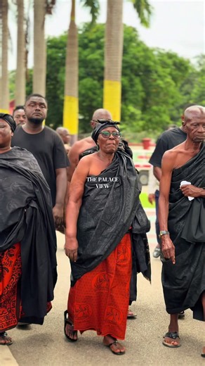 History has been made at the Manhyia Palace. His Majesty Otumfuo Osei Tutu II, the Asantehene, has today named Nana Ama Bonsu as the new Asantehemaa, marking the beginning of a new chapter in the leadership of Asanteman. May her reign be guided by wisdom, strength, and the rich traditions of the Asante Kingdom as she serves the Golden Stool and its people. Congratulations, Nana Ama Bonsu! Long live the Asantehemaa. Long live Otumfuo Osei Tutu II. Long live Asanteman. #fyp #thepalaceview #27Years