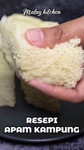 Apam memang sinonim antara kuih kegemaran masyarakat Malaysia. Ia bertekstur gebu, lembut dan rasanya yang sedap. Kali ini kami kongsi resepi apam kampung yang menggunakan 3 bahan sahaja, sangat mudah dan proses memasak yang cepat. Ia sesuai disajikan untuk sarapan atau minum petang. Bahan-bahan : 1 cawan air suam 1/2 cawan gula 1 1/2 cawan tepung gandum 1 sudu besar yis kering (1/2 paket yis 11gram) kelapa parut garam Cara - cara : 1. Masukan air suam dan gula ke dalam sebuah mangkuk. Kacau seh