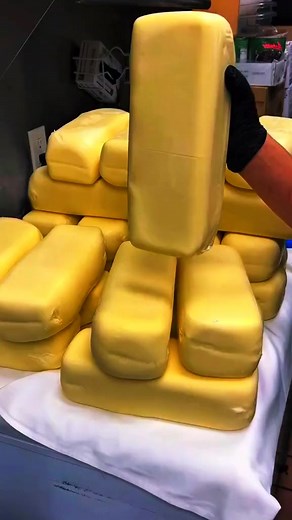 168K views · 2.5K reactions | #diy #do-it-yourself #homemade #crafts #repurpose #upcycle #recycle #renovation #remodel #build #reelsviral #fypシ゚ #viralreelsfb #reelsfypシ | Anna | Facebook