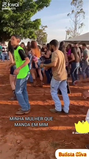 COMITIVA DANÇANDO. MINHA MULHER QUE MANDA EM MIM. BATISTA SILVA