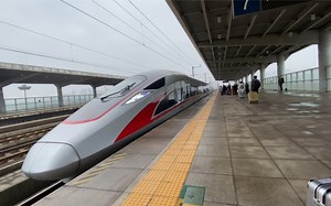 G1730次(大冶北站-上海虹桥站)本务中国铁路武汉局集团有限公司武汉动车段武汉动车运用所CR400AF-2164 2126鄂州站进站