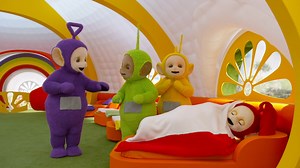 We are catching some extra z’s! Are your kids able to sleep in like little Po? 💤 | Teletubbies