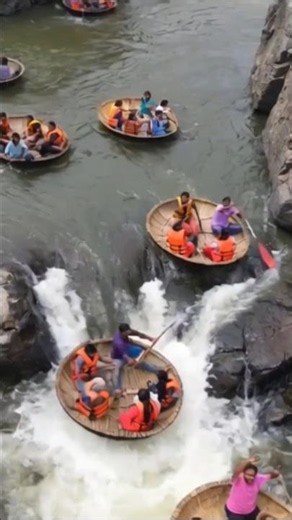 TAMIL NADU WATER FALLS #trending #trendingshorts