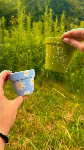 Blumentöpfe mit Acrylfarbe bemalen - DIY