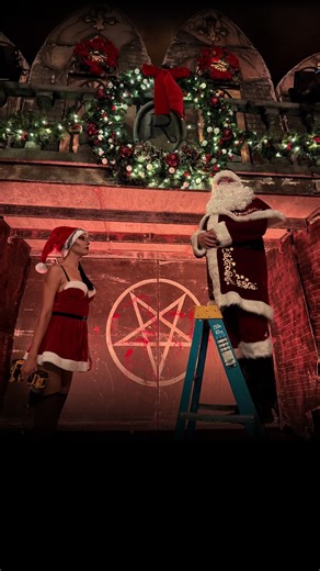 Despite a few misunderstandings, the stage is ready for tomorrow’s opening night! ❤️ #ChristmasShow #ParanormalCirque #HolidayMadness #Circus #PalmettoFL | Paranormal Cirque II