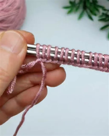 🍂 This is a two-row knitting pattern that can be used to make cardigans, vests, scarves, and hats. #crochet #knitting | Aslı ile El Sanatları