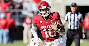 LOOK: Arkansas quarterback Taylen Green proposes to girlfriend