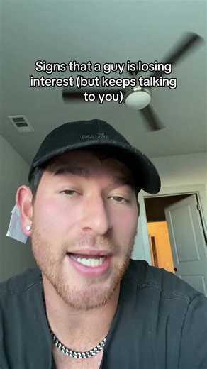 Signs a guy is losing interest but keeps talking to you | signs he lost interest
