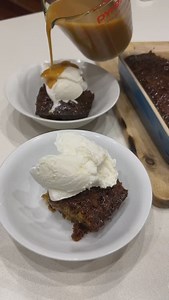 Sticky Date Pudding 💋 Sticky, gooey pudding with a hot butterscotch sauce - what could be better? This recipe is so easy and delicious! Recipe: serves 6 250g Dried Pitted Dates 1.5 cup Boiling Water 1.5 tsp Bicarbonate Soda 100g Butter 1 cup Brown Sugar 3 Eggs 1.5 cup Plain Flour 1.5 tsp Baking Powder Butterscotch Sauce - 150g Butter 1 cup Brown Sugar 300ml Thickened Cream • • • #dessert #pudding #stickydatepudding #easydessert #caramel #sauce #desserttime #dessertinspo #foodblogger #recipeshar
