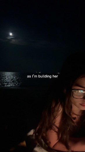 Sabrina T. on Instagram: "Focus on building yourself 💪🏽📈"