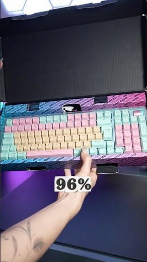 Finally, a colorful AZERTY keyboard!
