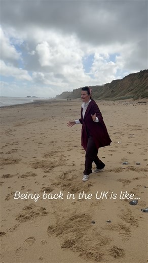 It’s not even cold but it feels cozy! I’m excited to get baking for the Woking Community Centre car boot this Saturday. I’ll be making teas and coffees and bringing along some of my home baking. ❤️ #afternoontea #creamtea #vintagestyle #scones | Mel's Marvellous Cakes