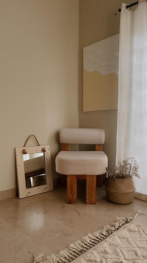 Saher Shahid | New Corner in my room! 🤍 I had been searching for a comfortable chair for a while and finally found one from @living.therapy . I am... | Instagram