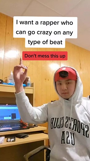 You that rapper? #freestylerap #rapper #rappers #youcantraptothisbeat #rapchallenge #versechallenge