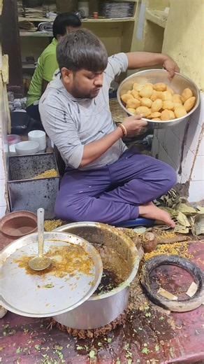 Kolkata Famous Lali Chhangani Kachori #shorts