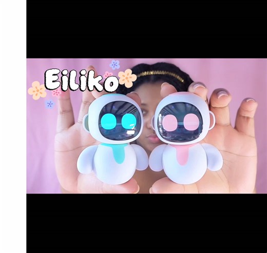 Adorable Robots: Fun Tech Accessories for Outfits