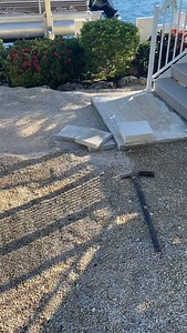 Curved walkway 🌞🌴 #pavers #walkway | Keys stones, pavers, bricks and landscaping