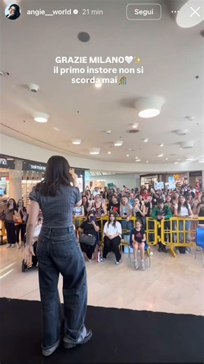 Angie participates in her first instore event in Milan after Amici 25