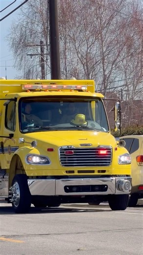 RA126 Responds Code 3 to a Structure Fire #structurefire #firefighter