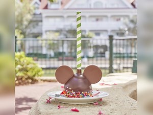 Mickey Cake Pops To Brighten Your Day! | Chip and Company