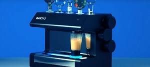 Barsys 2.0 : le robot barman qui prépare des cocktails grâce l'IA