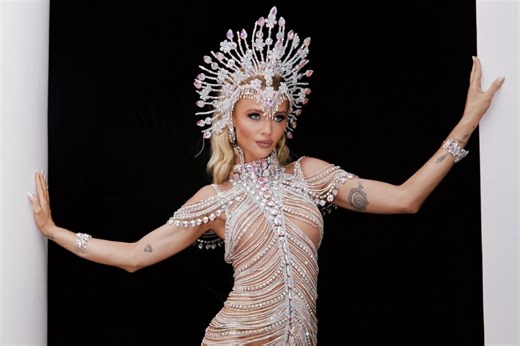 Cintia Dicker admite: "Aprendi tudo de Carnaval com Pedro Scooby"