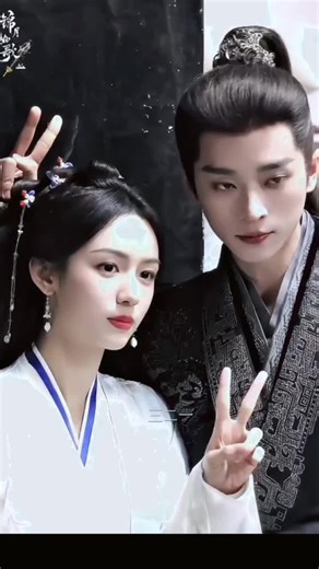 Khoảnh khắc vui vẻ tự nhiên của Châu Dã