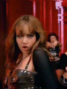 27K views · 1.6K reactions | LISA - FUTW (YouTube Music Nights Special Stage Performance) | Lalisa Manoban | Facebook