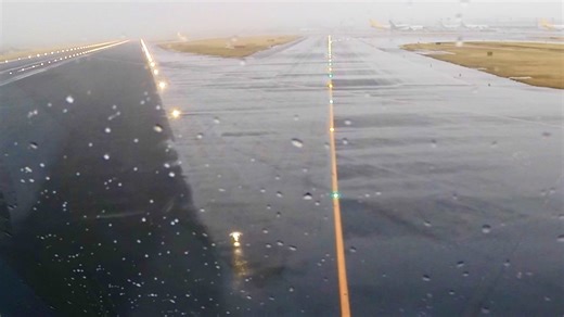 Airbus A340 landing at Tokyo Narita | Just Planes