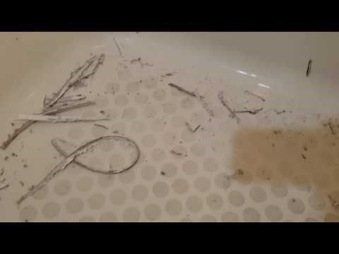 How to recaulk a bathtub